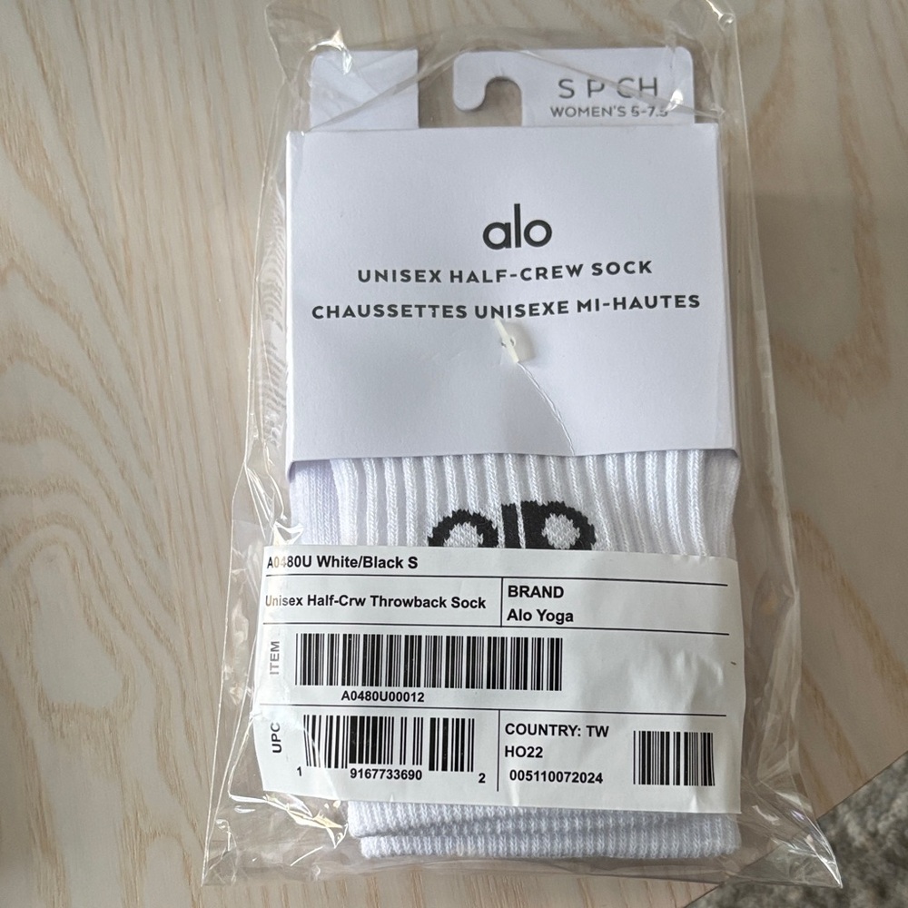 ALO Yoga Black and White Half-Crew Socks